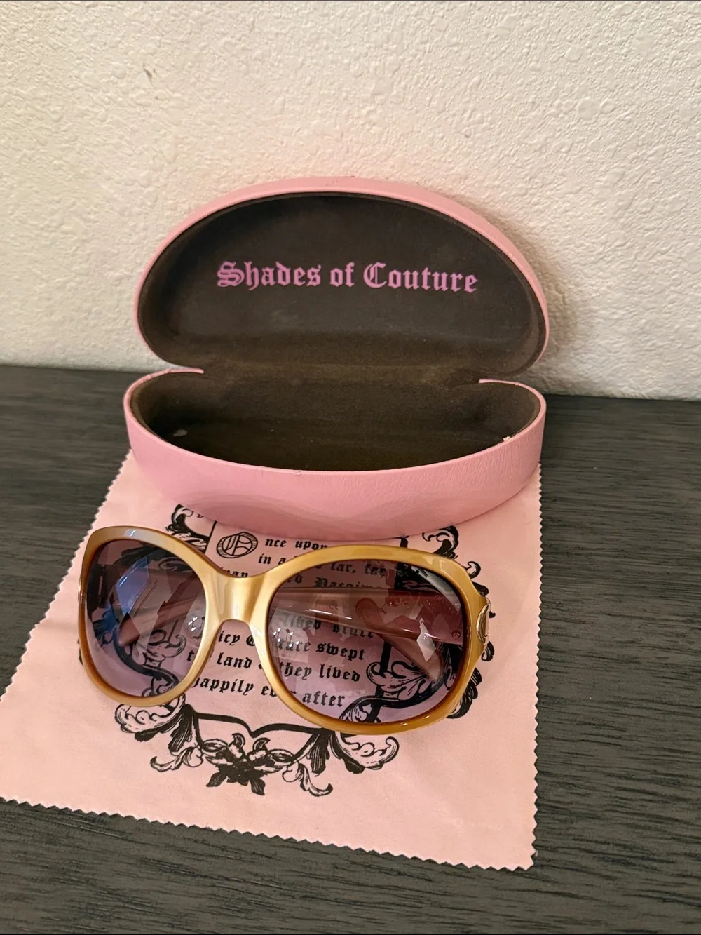 Juicy Couture Gold Oversized Sunglasses with Pink Case and Cloth